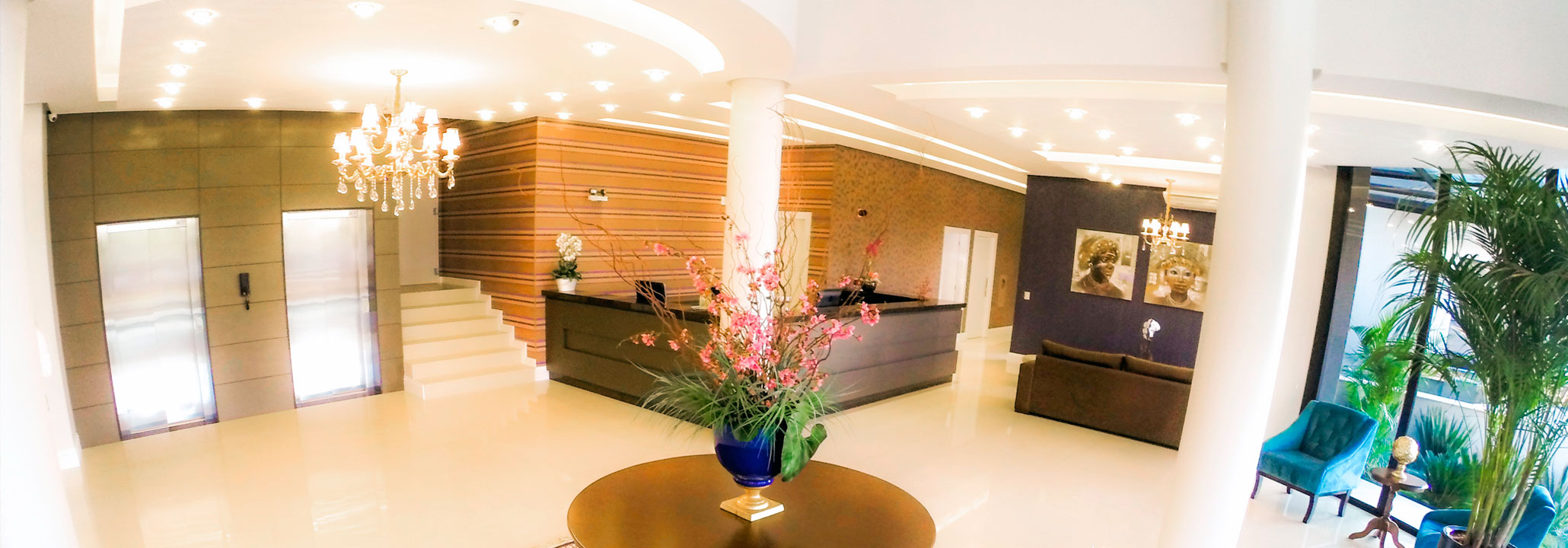 Recepção do Seville Park Hotel